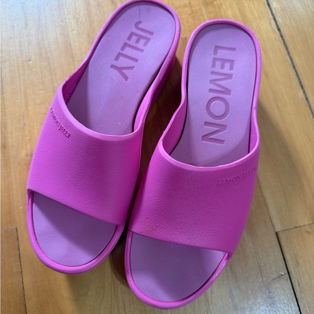Lemon Jelly Women's Bold Pink Slide Sandals